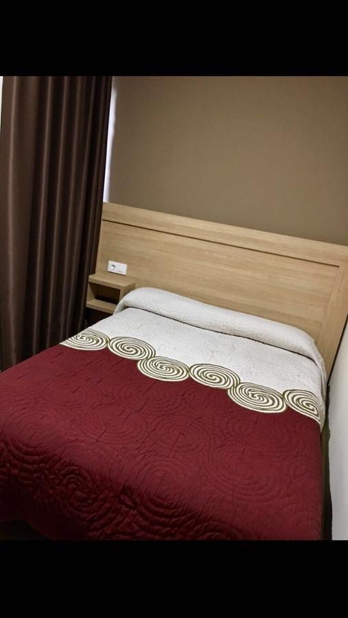 Pension Casa Maruja ปอนเตเบดรา ภายนอก รูปภาพ